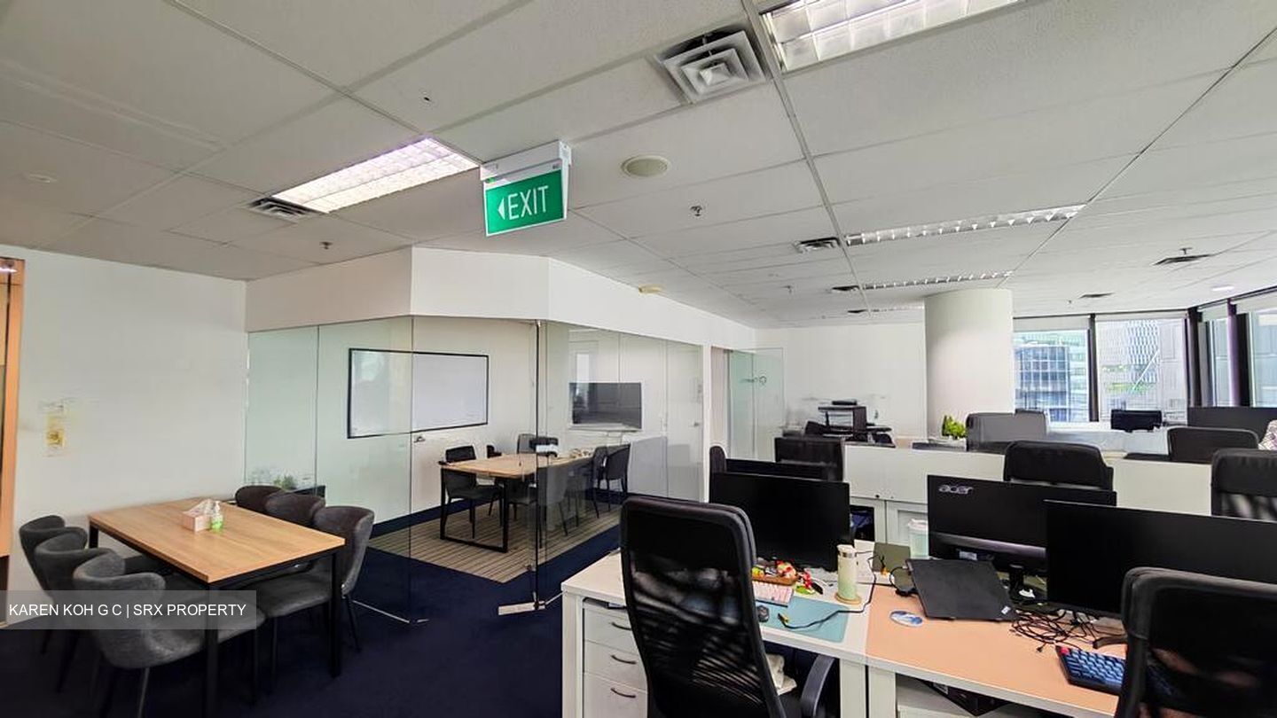 Hsbc Building (D1), Office #523625951
